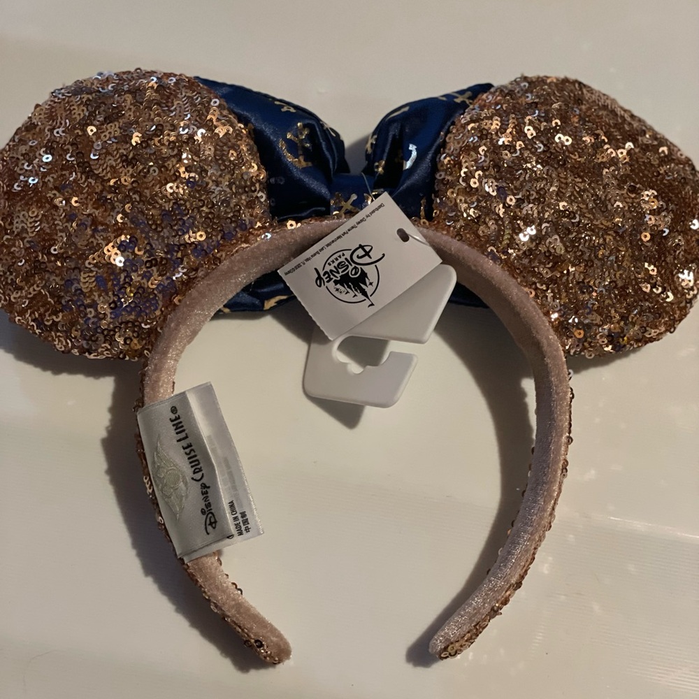 Disney Cruiseline Rose Gold Ears - Picture 4 of 4